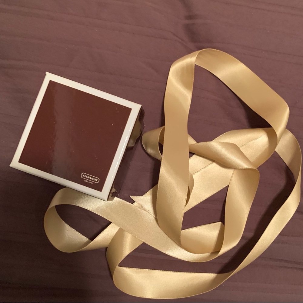 Coach packaging